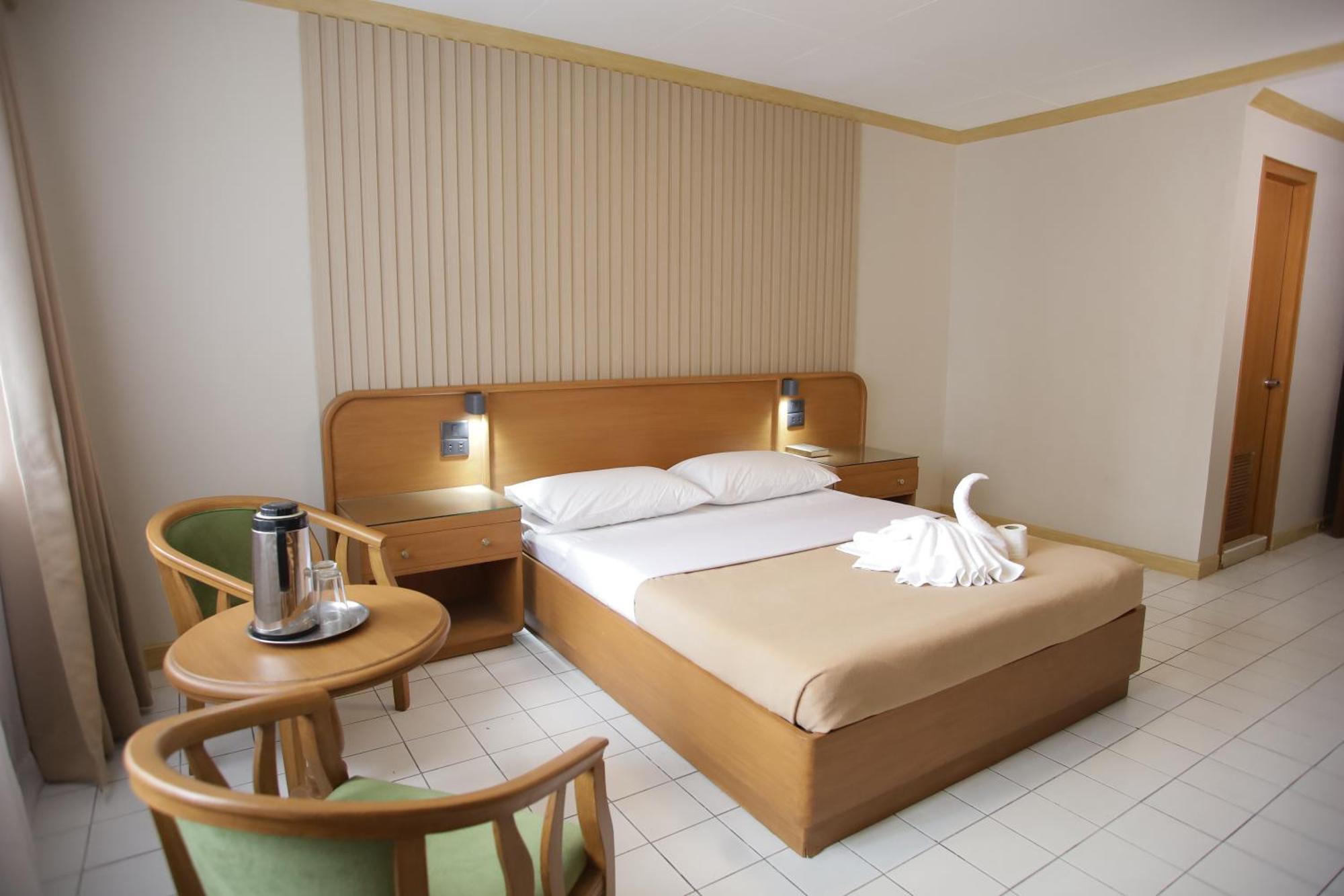 Hotel Soriente Manila Exteriör bild