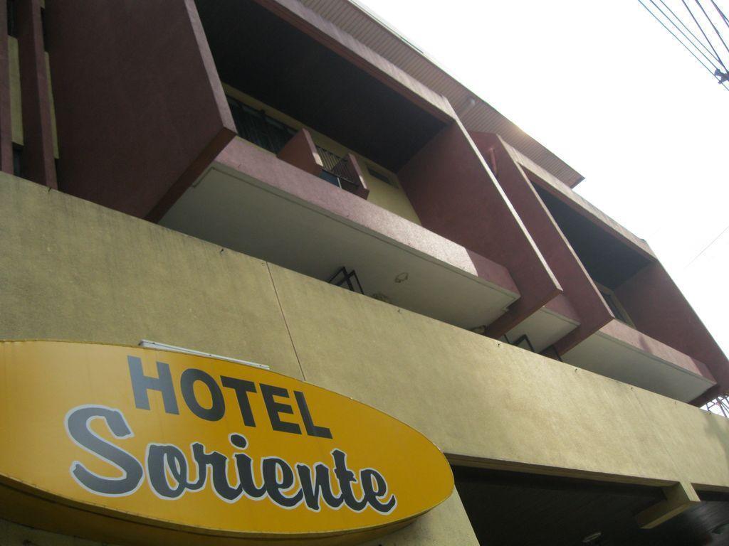 Hotel Soriente Manila Exteriör bild