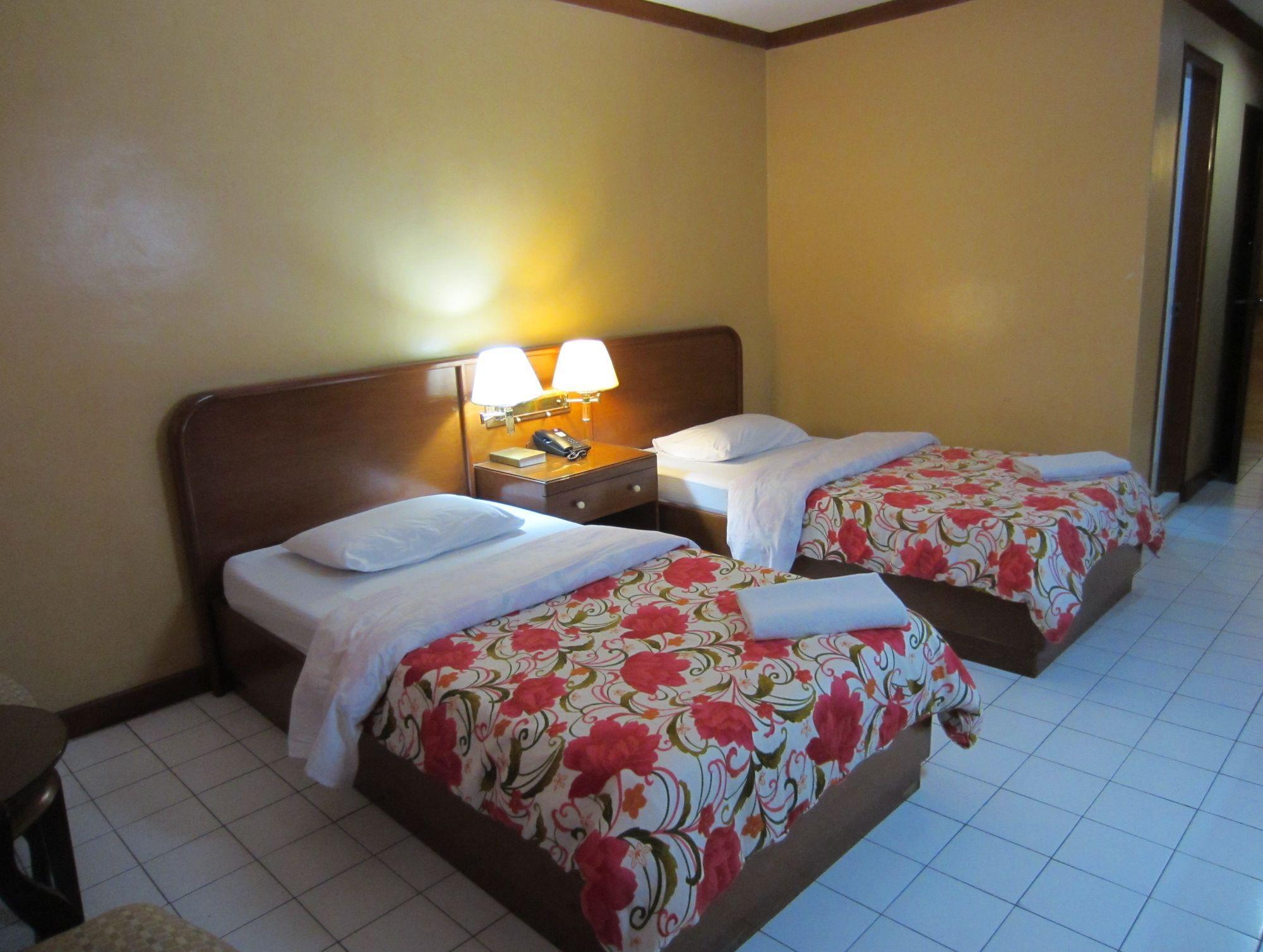 Hotel Soriente Manila Exteriör bild